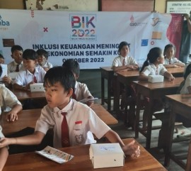 Galeri Inklusi Keuangan di SD N 1 Tangkup